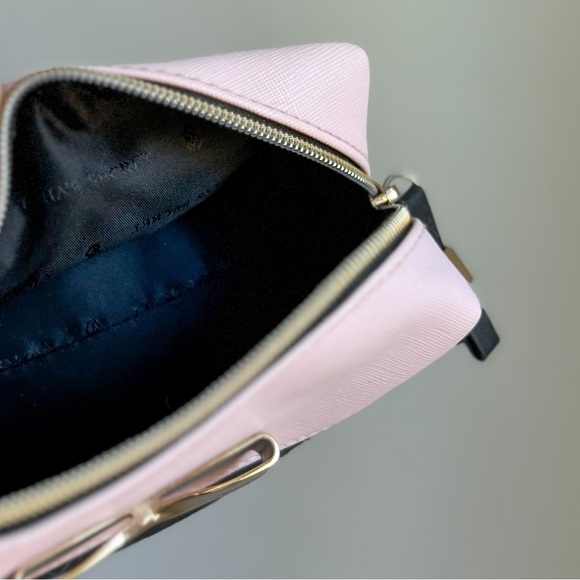 VS Glam Bow Makeup Bag - Picture 3 of 5